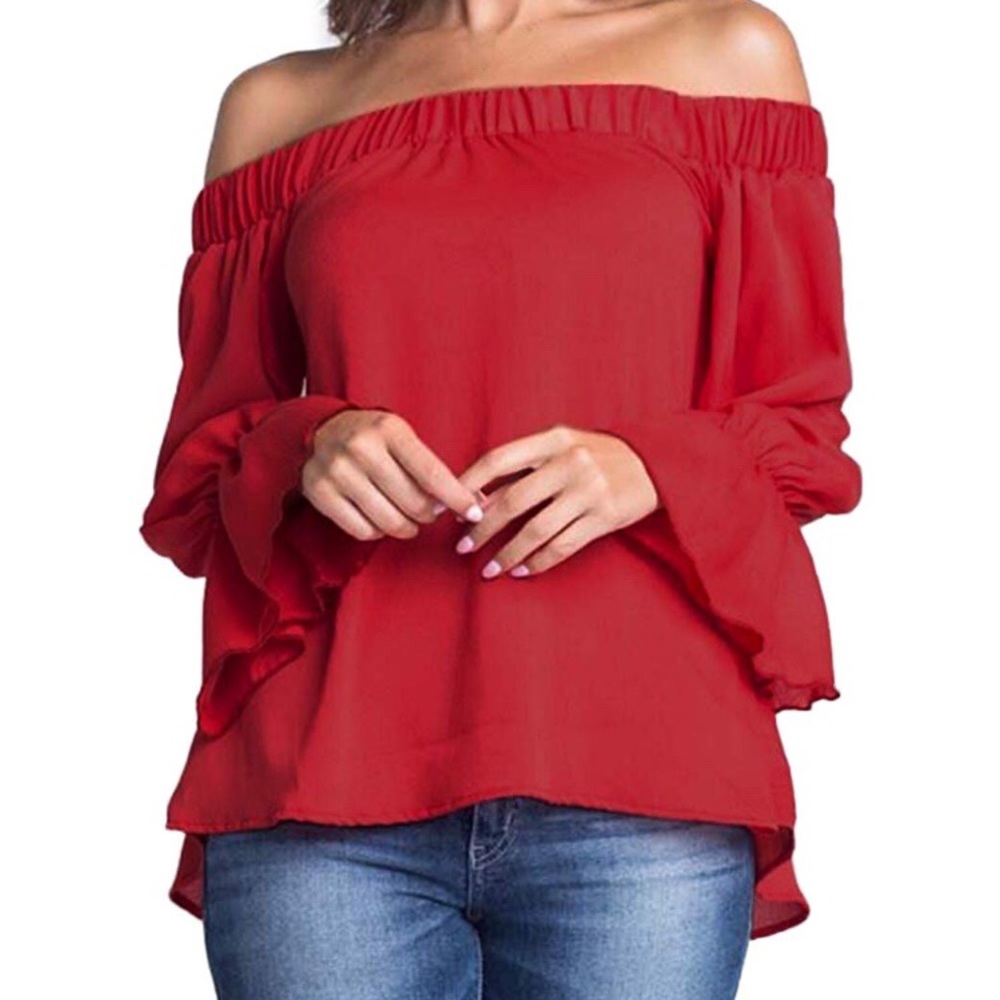 Off shoulders long sleeve blouse